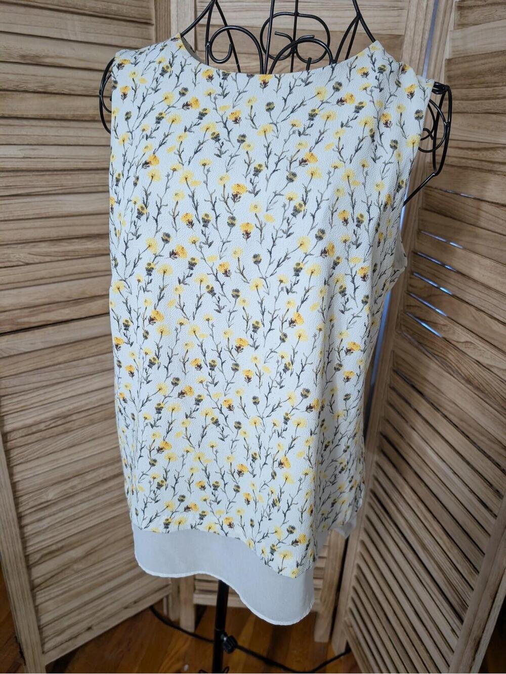 Rose+Olive Top Womens Sz M Floral Sleeveless Blouse Feminine